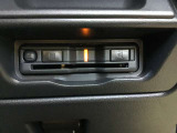 ETCが装着されています。再セットアップ後高速道路の料金所をノンストップで通過できて大変便利です。