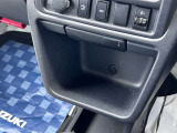 [インパネボックス]小物入れは何個あっても便利ですよ☆あなたはここに何を入れますか^^