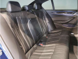 【エアバック】BMWのエアバックやその他の安全装備は、互いに補完しあう事で徹底した安全性を貫きます。万一の事故の際にそれぞれ最適な保護を提供してくれます!