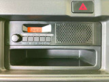 時計表示機能付きスピーカー内蔵AM/FMラジオ