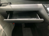 薄型のティッシュBOXなどが収納出来ます。小物入れとしても使えるので便利です。