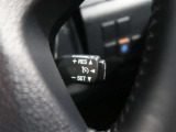 高速道路などで一定速度のクルージングに便利なクルーズコントロール。