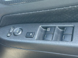 運転席窓操作部スイッチの画像です。