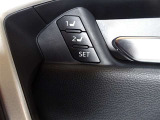 【運転席シートポジションメモリー】運転する方に合わせてシートポジションを設定できるので、すぐに自分のシートポジションへ変更可能です♪