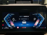見やすいレイアウトにまとめられたインフォメーションディスプレイ。運転中に集中しながら必要な情報を把握することができます。