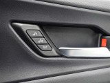 シートポジションメモリー付。運転席に、2名分のシートポジションを記憶・再現します。ドライバー交代の際に便利です!