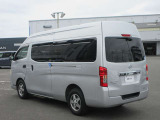 希少な福祉車両 NV350キャラバン ハイルーフ チェアキャブ 車椅子2名 10人乗り リフタータイプ オートステップ キセノンヘッドライト 前後ドライブレコーダー付き 入荷しました