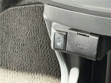 【シートヒーター】シートを温めることによって快適に乗車することが出来ます 冬の寒い時期や、女性の方には魅力のシートヒーターがついています
