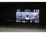 インフォーメーション画面です。運転のサポートをしてくれます。
