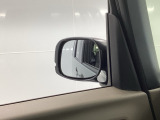 収納スペースが多く、日常の荷物や買い物にも対応。使い勝手の良い設計で、軽自動車とは思えない収納力を発揮します。【N-BOXジョイ】
