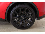 純正21AW!タイヤサイズは235/45R21になります♪