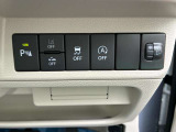 運転席回りの各種操作部となります。ご不明な装置などございましたらお気軽にお尋ねください。