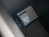 ◆アクセサリーソケット◆ドラレコの電源やスマートフォンの充電等に使用できる便利な電源ソケット!使いやすい場所に装備されています。