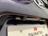 【バックカメラ】 対応モニターを装着することで、駐車時に車両後方の様子を見ることができます。
