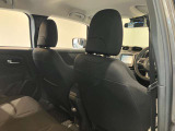 運転席の背面になります。