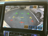 駐車時や後退時の安全をサポート。後方の状況を鮮明に確認でき、スムーズな運転をアシストします。初心者の方にも安心です。