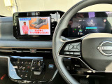 ハンドル周りには車両状態の確認やナビ操作が可能なステアリングスイッチを完備♪