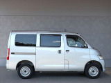 写真では伝えきれないので、車両状態につきましてはお気軽にお問い合わせ下さい