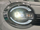 【LEDヘッドランプ】明るいライトが夜間の安全運転をサポートします。消費電力も少なく長寿命です。