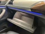 BMWを熟知したメカニックによる100項目の点検・整備を行います。不具合箇所、交換時期に達している部品に関しましては、全て当社負担で交換してからのご納車となります。