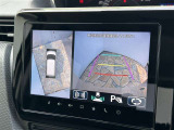 パノラミックビューモニター付きです。車両を上から見たような映像をディスプレイオーディオ画面に表示。運転席からの目視だけでは見にくい、車両周辺の状況をリアルタイムでしっかり確認できます。