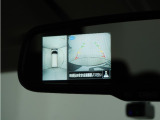 ◆バックモニター内蔵ルームミラー◆リバースにするだけで映ります、後方の安全確認や、狭い駐車場での車庫入れ、雨の日や夜間など視界の悪い時に便利です!安全にバックする為には欠かせない装備です。