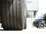 【右後タイヤ状態】 タイヤにつきましては車検対応状態に満たない場合、弊社にて交換して納車させていただきますのでご安心下さい。