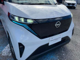 LEDヘッドライト装備。暗い道や、天候の悪い日でも視界良く運転できます。