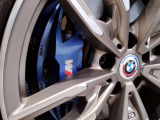 【BMWアロイホイル】軽量かつ強度に拘ったアロイホイル。走行性能ポテンシャルを引き出す設計。車の足元を引き締めてくれる大きなポイントはアロイホイルです。
