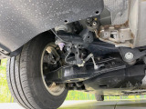 お車を安心してお乗りいただく為には、足回りの定期点検が欠かせません。サービスサポート(有償保証)では無料点検もご提供しており、安心のカーライフをお過ごしいただけるサポート体制が整っています。