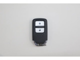 スマートキーはカバンの中やポケットに携帯するだけでドアロックの開閉・エンジンスタートが可能です!