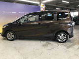 エンジンルーム、室内、クリーニング済みです。厳選したお車を屋内展示場にて展示中☆車両品質には自信がございます!ぜひ一度ご来店ください!!
