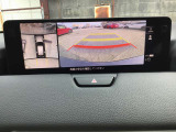 360&deg;ビューモニターでは前後左右4つのカメラ映像をさまざまな走行状況に応じて切り替えてセンターディスプレイに表示することで、駐車時や狭い道でのすれ違い時、見通しの悪い交差点進入時でも安心感を高めます