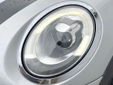 ●LEDヘッドライト:夜間走行時も良好な視界を確保し安心して運転できる高輝度LEDヘッドライトを装備!点灯速度が早く、消費電力も抑えられています。