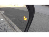 BSM(ブラインドスポットモニター)装備。後方の死角から来る二輪車や自動車を感知してお知らせ、不意の巻き込み事故防止・軽減してくれます。