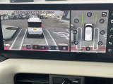 【アラウンドビューモニター】車両周辺をモニターで確認できて、駐車が苦手な人でもスムーズに駐車できます