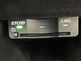 Audiの車両では、ETC車載器が標準して提供されていることが多いです。このシステムを使うことで、高速道路の料金所でわざわざ停止して料金を支払うことなく、スムーズに通行できます。