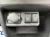 運転席・助手席の座面をしっかり温めるシートヒーターを標準装備。