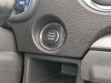 「買った後の車検や修理、どこに頼もう?」という悩みを一発解決!国が認めた自社指定工場があるから、購入後のメンテナンスまでワンストップで頼めます。車に詳しくない方でも安心して相談できるお店です。