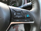 注目の【プロパイロット】付き!前を走行している車との車間距離を把握して、減速や停車をしたり前進したりを自動で促してくれます!高速道路などではハンドルも自動で支援!