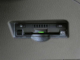 アンテナ分離型ETCです。ETC本体は目立つところに設置していないのでデザイン的にも安全性も高いです。