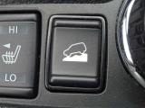 【ヒルディセントコントロール】ブレーキペダルを踏むことなく車速を一定に保つよう支援する機能です。