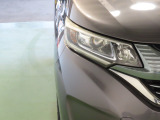 LEDヘッドライトは、点灯の瞬間から光量を発揮し、突然暗くなるトンネルなどでの安定感を高めます。