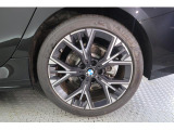 BMWならではの卓越した走りを支えるホイールと足回りです!