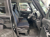 「シート高調整&チルトステアリング」で小柄な方も運転しやすいポジションに調整できます。