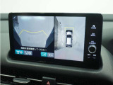 ◆マルチビューカメラシステム◆運転席から見づらい前後左右を、ナビ画面の映像で確認。見通しの悪い交差点や狭い道でのすれ違い、駐車などをサポートします。