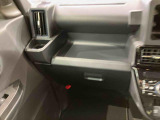 納車前にはプロのメカニックが、各部の点検を行います。ディーラーにしか出来ない品質、そしてサービスできっと満足していただけると思います!