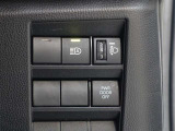 オートマチックハイビームを装備しております☆先行車や対向車のライトを認識し、ハイビームとロービームを自動で切り替える機能です!夜道の視界を確保してくれますので安心ですね♪