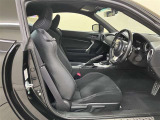 フロントシートです。シートは車両から取り外して徹底洗浄!安心してお座りいただけます!