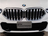 【キドニーグリル】BMWは約90年もの間、ほぼ全ての車両にひと目でBMWだと分かるこの特徴的なフロントグリルが備えられ、デザイン・アイコンとして親しまれてきました。